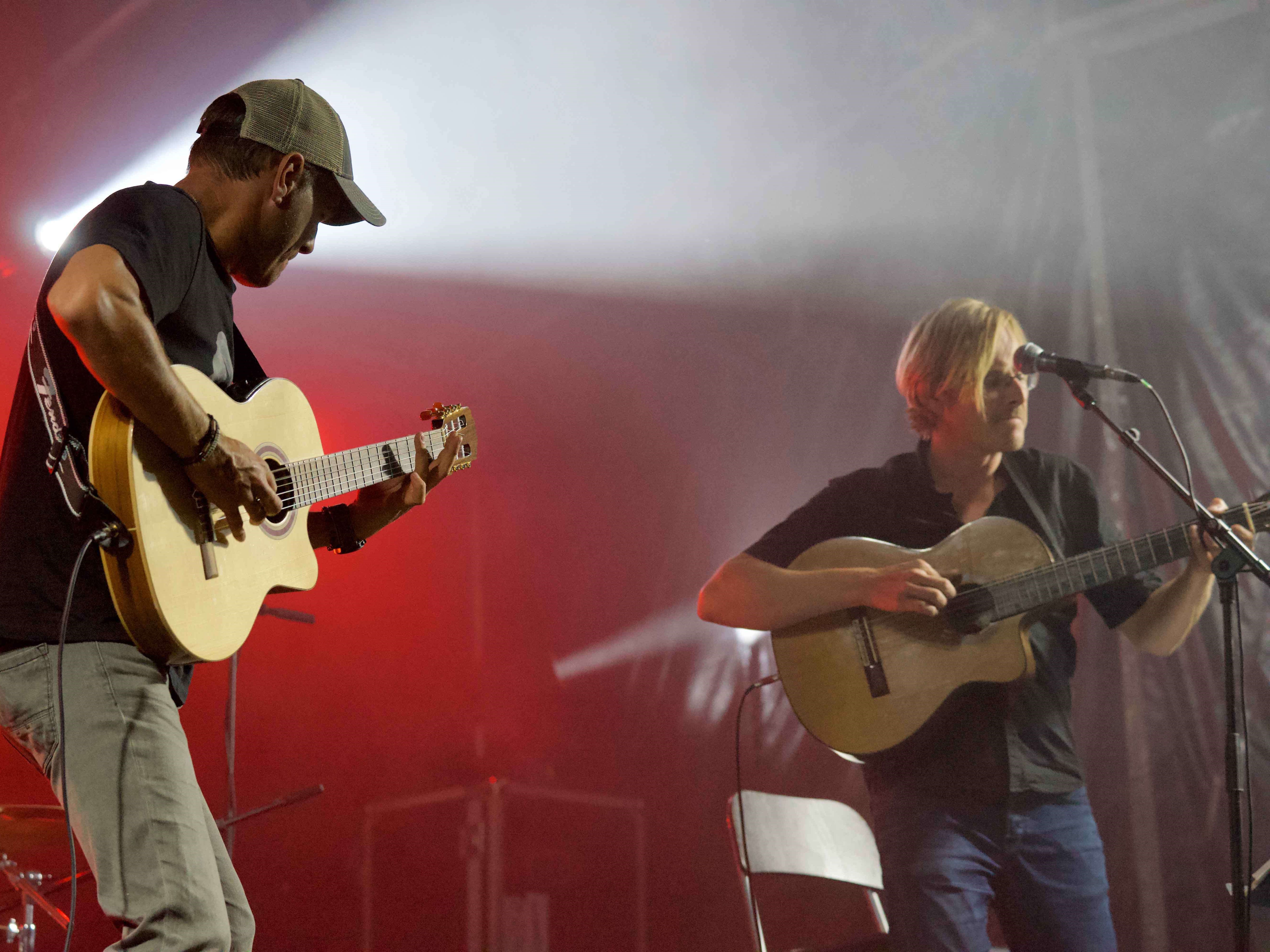 Duo guitaristes flamenco bossa nova pour mariages et cocktails sur Lille et dans les hauts de france 4 3