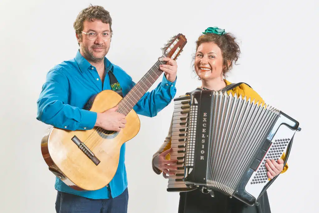 Spectacle Musical Multiculturel Une Soirée avec azulojos duo de musique latine