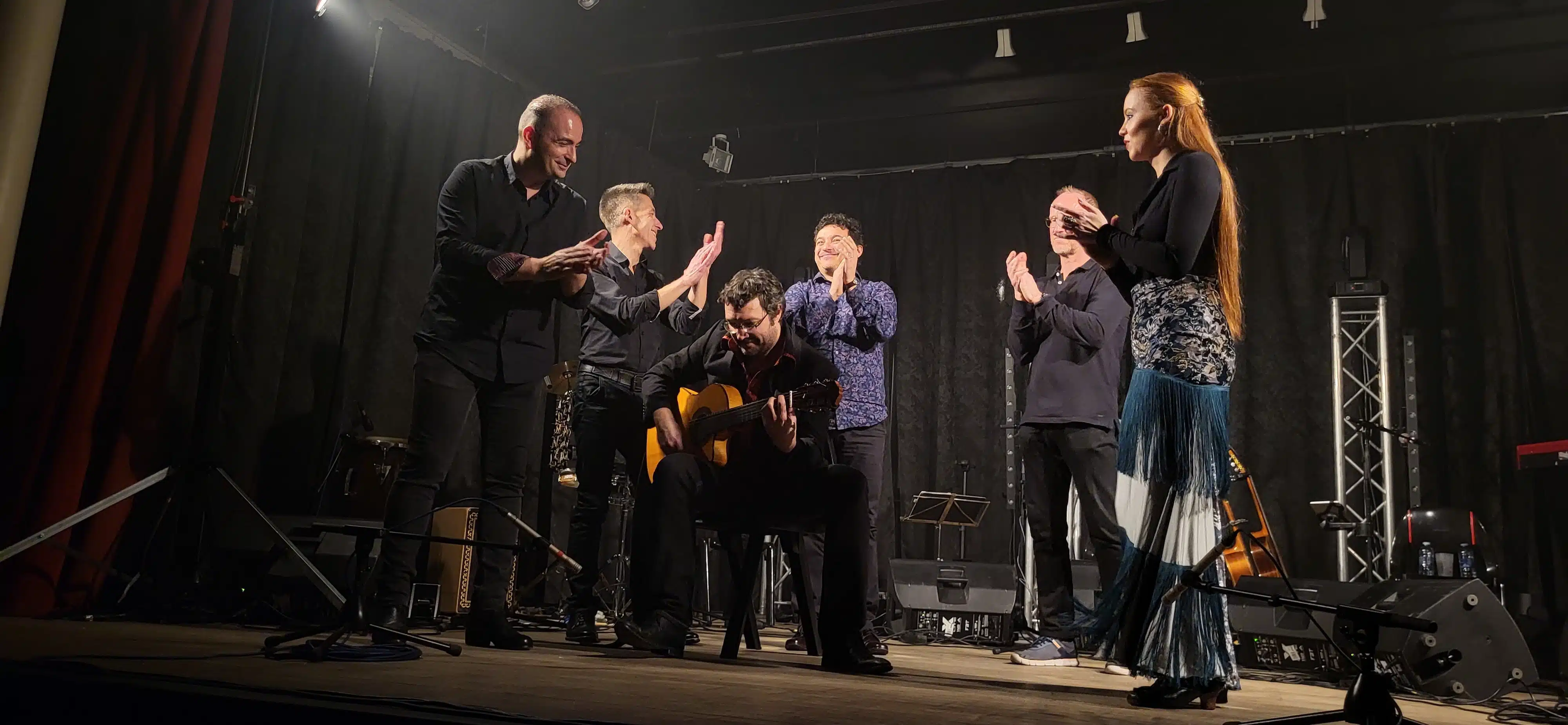 Échange avec le public – Un spectacle interactif où musiciens et spectateurs partagent une expérience unique