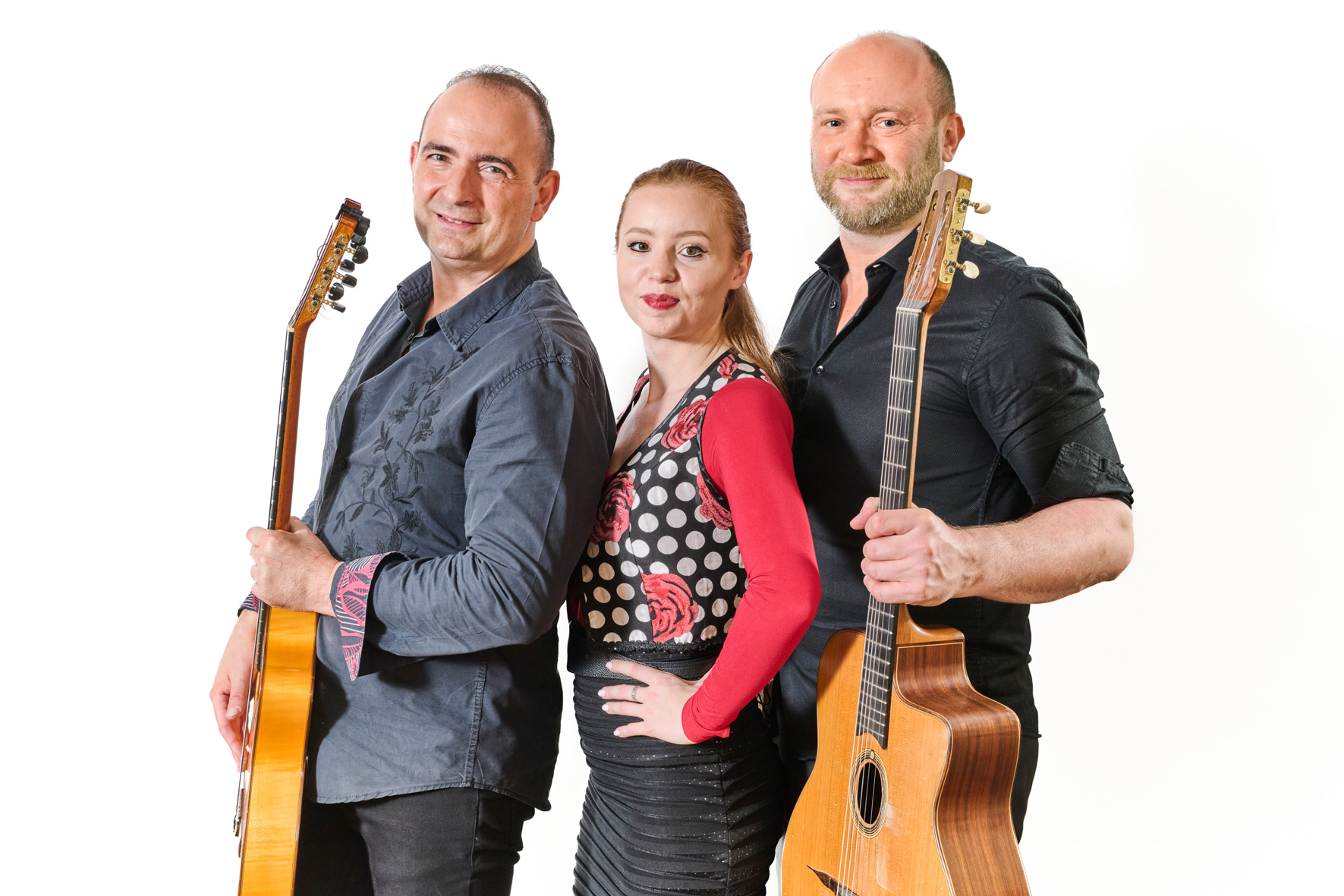 Rythme et émotion – L’équilibre parfait entre guitare, chant et danse