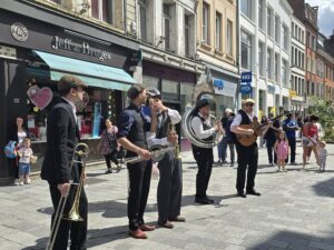 Artistes en déambulation – animation musicale mobile