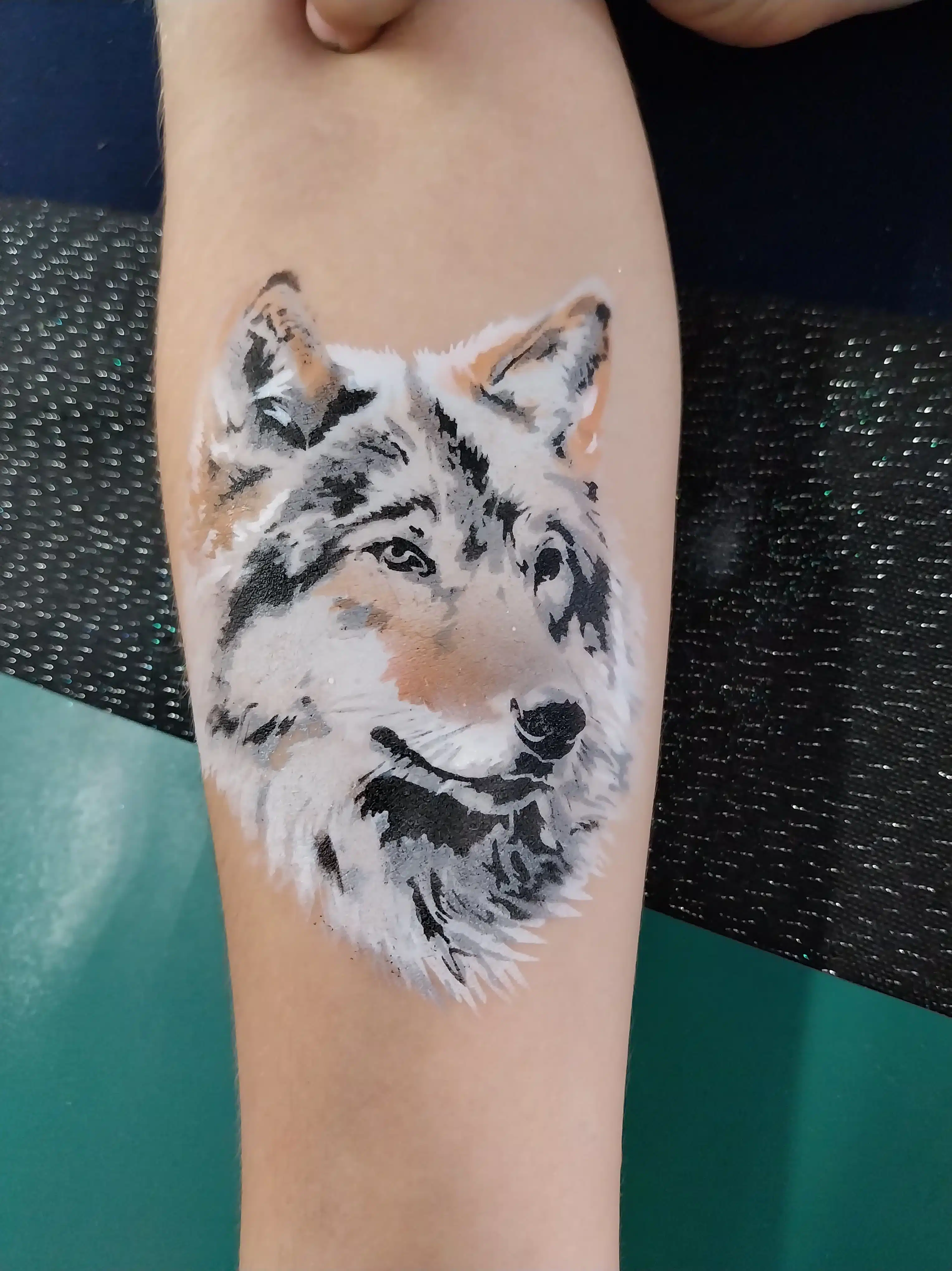 Tatouages éphémères à l’aérographe – Encre hypoallergénique et sans danger