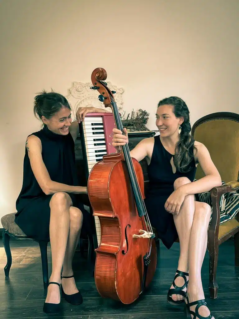 Un duo piano et violoncelle pour une cérémonie pleine d’émotion