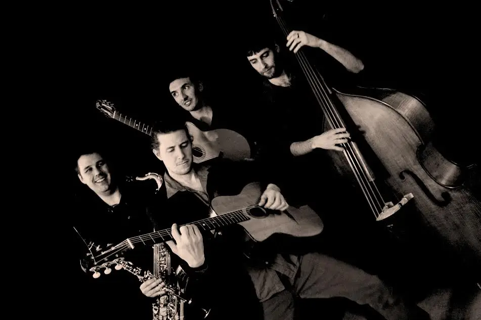 JLB-Prod-Goupe-jazz-manouche-Paris-vin-dhonneur