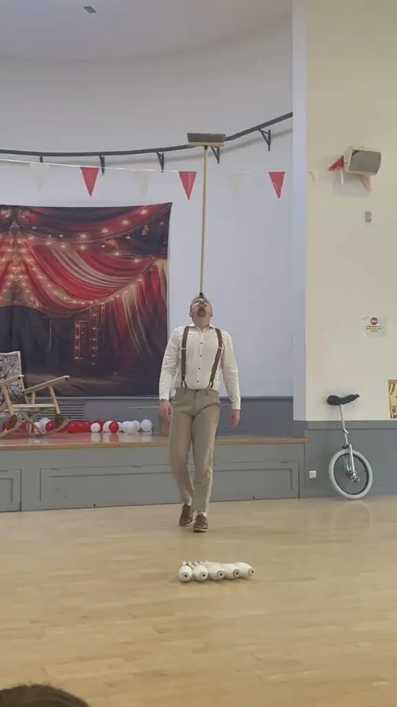 Artiste jongleur pour événement