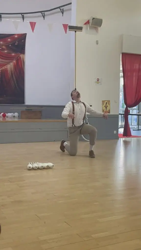 Spectacle de jonglerie artistique
