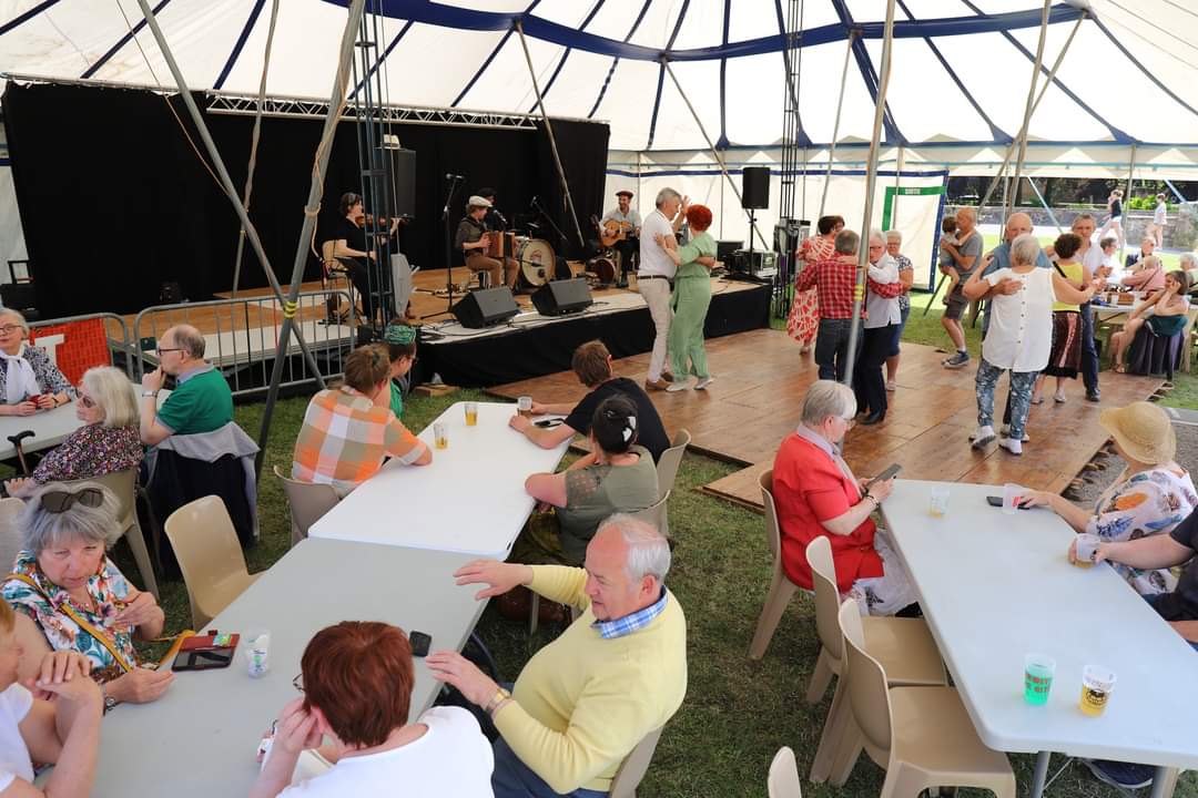 groupe-guinguette-animation-bal-dansant
